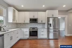 1282 N 3rd (350 E Hollister) Av, Stayton, OR 97383 - Photo 35