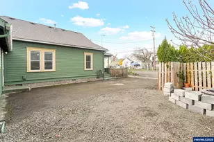 165 SE Clay St, Dallas, OR 97338 - Photo 31