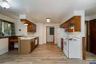 1510 Parkway Dr NW, Salem, OR 97304 - Photo 11