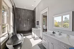 4005 Cloudview Dr S, Salem, OR 97302 - Photo 23