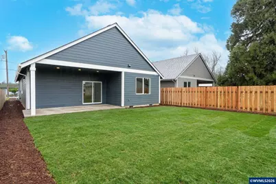 4250 45th Av NE, Salem, OR 97301 - Photo 9