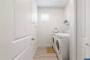 500 SE Stafrin St, Dallas, OR 97338 - Photo 21