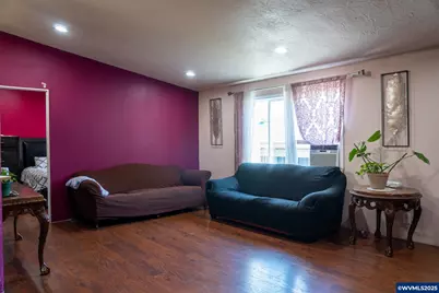 300 S Everest Rd #19, Newberg, OR 97132 - Photo 5