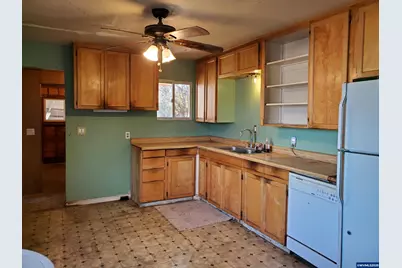 585 5th Av, Sweet Home, OR 97386 - Photo 11