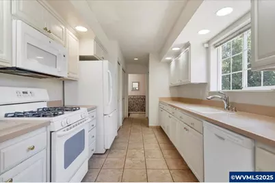 1753 Springtime Ct NE, Keizer, OR 97303 - Photo 11