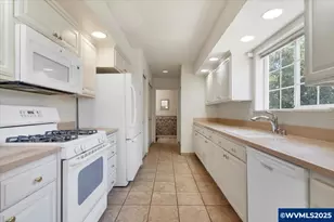 1753 Springtime Ct NE, Keizer, OR 97303 - Photo 11