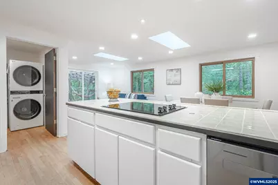 31722 McLoughlin Dr, Philomath, OR 97370 - Photo 9