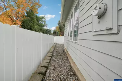 724 Lost Ln N Ln, Keizer, OR 97303 - Photo 39