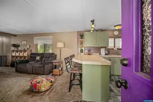 2200 Lancaster Dr SE, Salem, OR 97317 - Photo 3