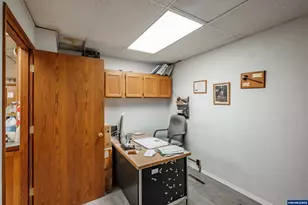 255 E 14th (-257) Av, Eugene, OR 97401 - Photo 31