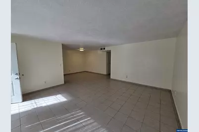 2325 Hawthorne Av NE, Salem, OR 97301 - Photo 9