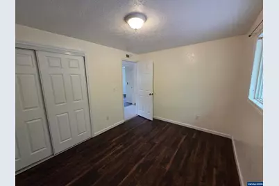 2325 Hawthorne Av NE, Salem, OR 97301 - Photo 13