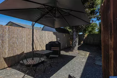 985 E College St, Mount Angel, OR 97362 - Photo 35