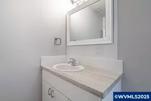 1345 Madras St SE, Salem, OR 97306 - Photo 17