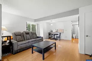 1450 SW Bridlewood Dr, Dallas, OR 97338 - Photo 7