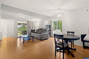 1450 SW Bridlewood Dr, Dallas, OR 97338 - Photo 9