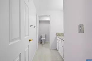 1450 SW Bridlewood Dr, Dallas, OR 97338 - Photo 21