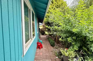 1051 Orchard Ln, Woodburn, OR 97071 - Photo 5