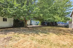991 W 4th St, Halsey, OR 97348 - Photo 3