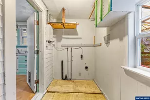 385 24th St SE, Salem, OR 97301 - Photo 11