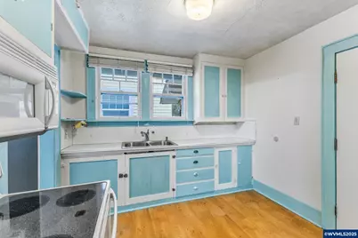 385 24th St SE, Salem, OR 97301 - Photo 7