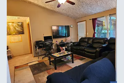 738 Oscar Ln SE, Salem, OR 97317 - Photo 9