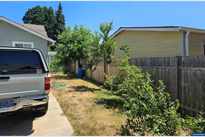 738 Oscar Ln SE, Salem, OR 97317 - Photo 23