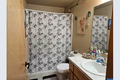 738 Oscar Ln SE, Salem, OR 97317 - Photo 17