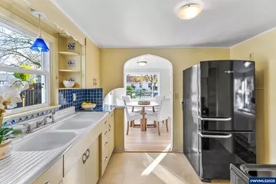 1605 Cottage St NE, Salem, OR 97301 - Photo 13