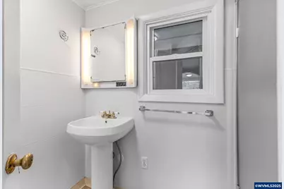 1605 Cottage St NE, Salem, OR 97301 - Photo 15