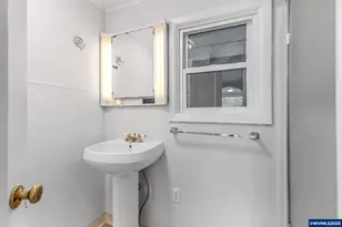 1605 Cottage St NE, Salem, OR 97301 - Photo 15