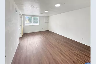 173 Salem Heights Av SE, Salem, OR 97302 - Photo 11