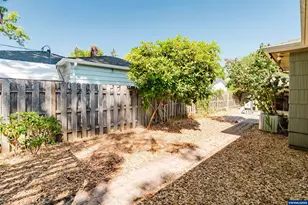 1029 Evergreen NE Av, Salem, OR 97301 - Photo 35