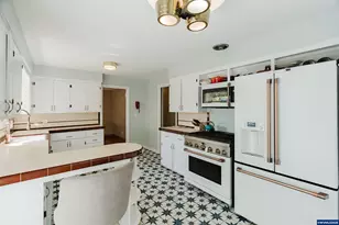 1029 Evergreen NE Av, Salem, OR 97301 - Photo 17