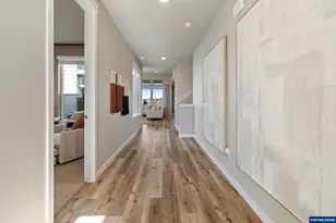 3076 Olympic St, Woodburn, OR 97071 - Photo 25