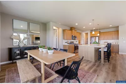 3076 Olympic St, Woodburn, OR 97071 - Photo 7