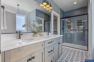 625 NW Crater Lk Dr, Dallas, OR 97338 - Photo 17