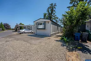 1065 Pacific Hwy, Woodburn, OR 97071 - Photo 3