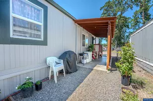 1065 Pacific Hwy, Woodburn, OR 97071 - Photo 27