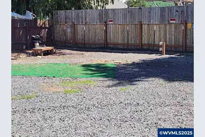 2123 Main St, Sweet Home, OR 97386 - Photo 3