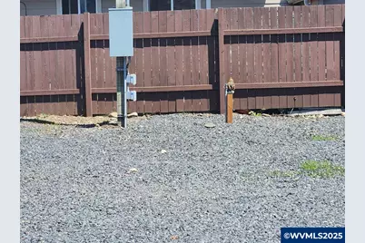 2123 Main St, Sweet Home, OR 97386 - Photo 5