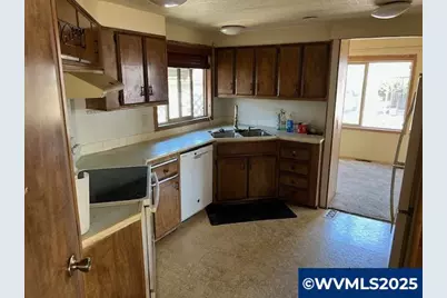 5422 Portland #122 Rd NE, Salem, OR 97305 - Photo 3