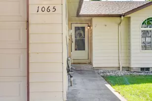 1065 Ridgefield Ct, Stayton, OR 97383 - Photo 3