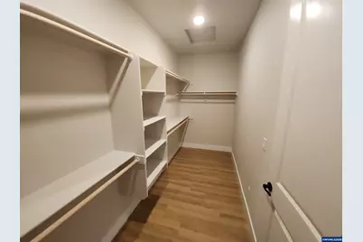 657 Magnolia Av, Woodburn, OR 97071 - Photo 13