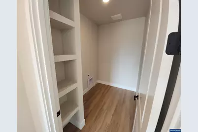 657 Magnolia Av, Woodburn, OR 97071 - Photo 7