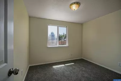 1033 E St, Independence, OR 97351 - Photo 21