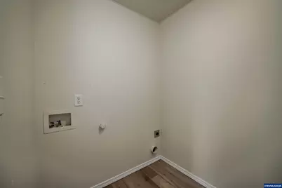 1033 E St, Independence, OR 97351 - Photo 27