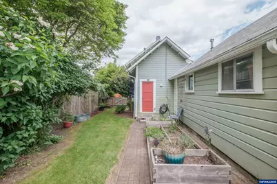 1138 9th Av SW, Albany, OR 97321 - Photo 47
