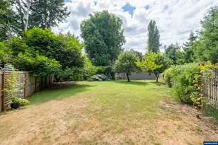 1049 N River Dr, Sweet Home, OR 97386 - Photo 25