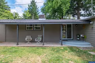 1049 N River Dr, Sweet Home, OR 97386 - Photo 27